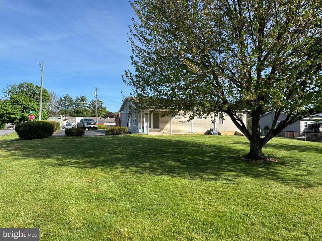 Property photo #5 for 44 Sunset Ave, Chambersburg, PA 17202