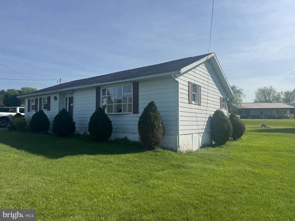 Property photo #1 for 7172 Mentzer Gap Rd, Waynesboro, PA 17268