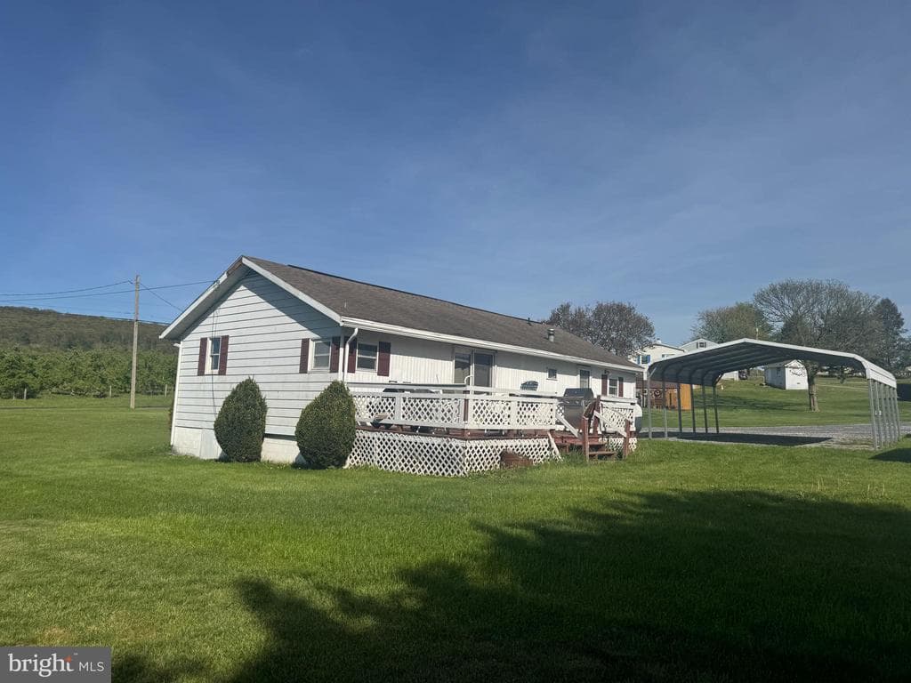 Property photo #2 for 7172 Mentzer Gap Rd, Waynesboro, PA 17268