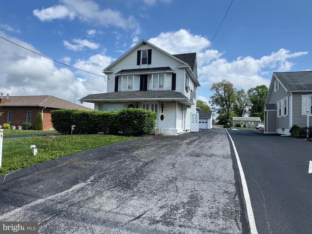 Property photo #0 for 239 York Rd, Carlisle, PA 17013