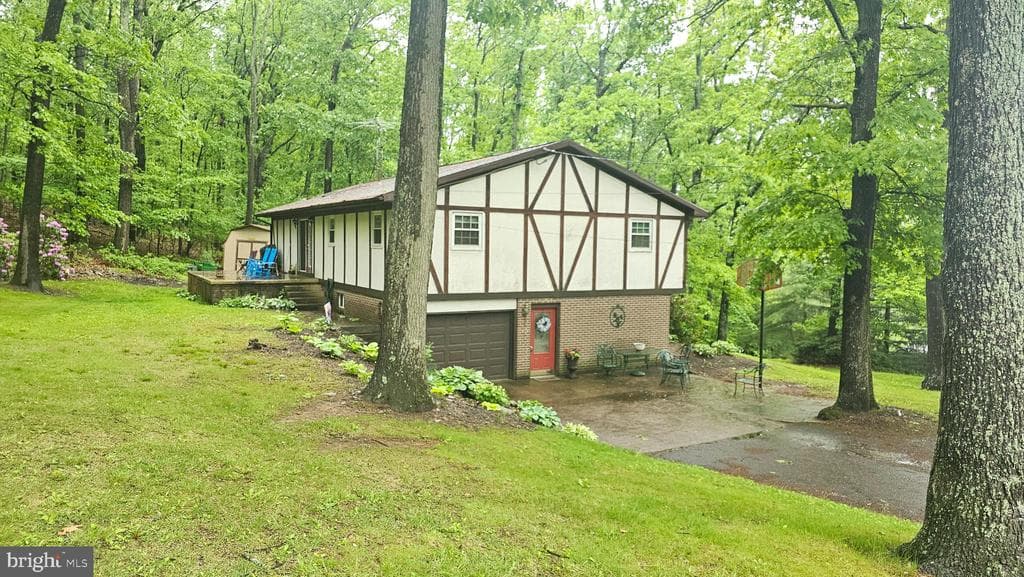 Property photo #4 for 8964 Capitol Hill Rd, Waynesboro, PA 17268