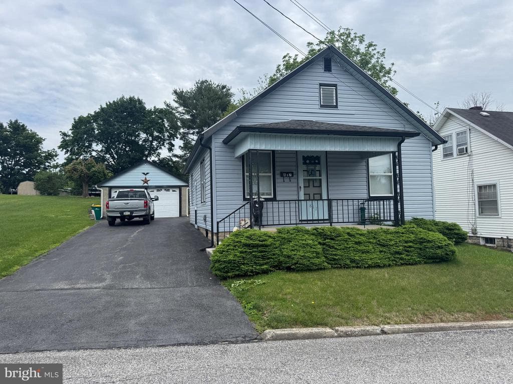 Property photo #1 for 817 Maple Street, Waynesboro, PA 17268