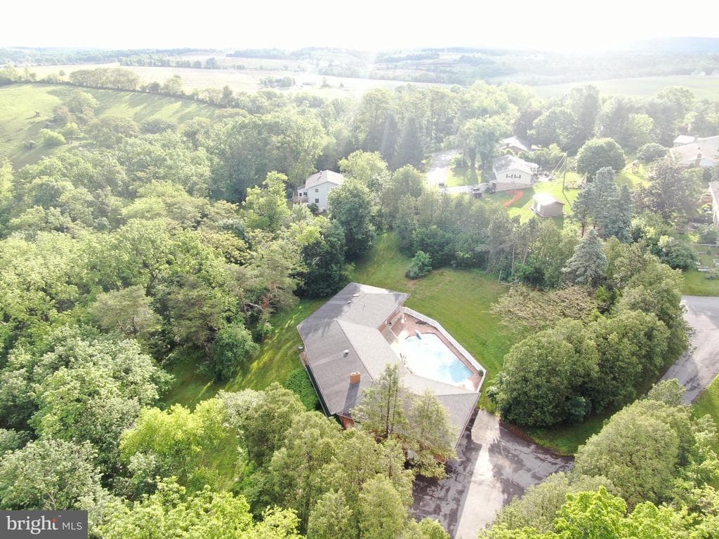 Property photo #15 for 25 Sheffield Drive, Chambersburg, PA 17201