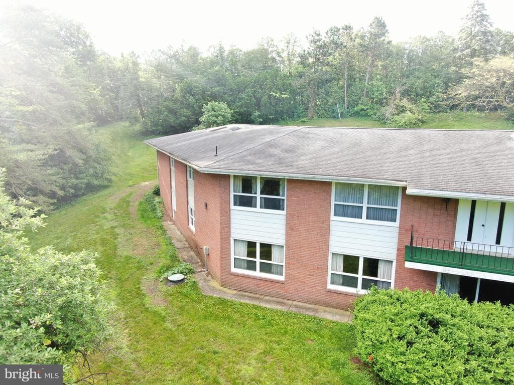 Property photo #17 for 25 Sheffield Drive, Chambersburg, PA 17201