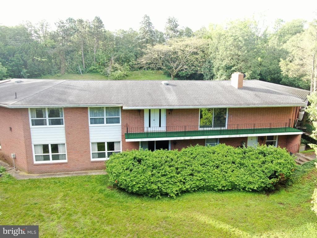 Property photo #19 for 25 Sheffield Drive, Chambersburg, PA 17201