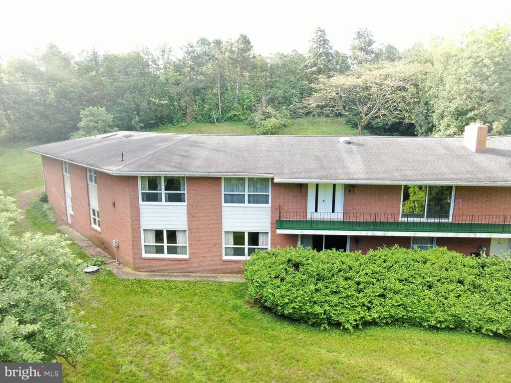 Property photo #20 for 25 Sheffield Drive, Chambersburg, PA 17201