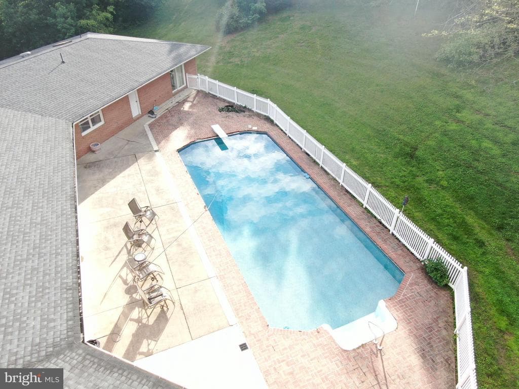 Property photo #23 for 25 Sheffield Drive, Chambersburg, PA 17201