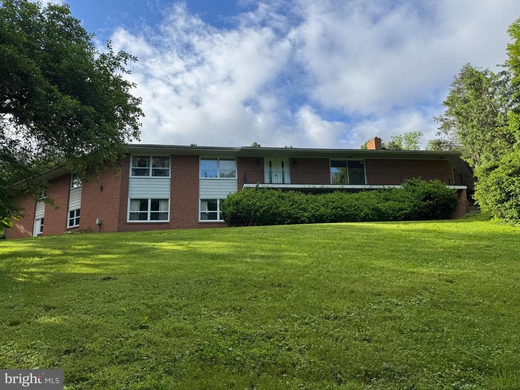 Property photo #24 for 25 Sheffield Drive, Chambersburg, PA 17201