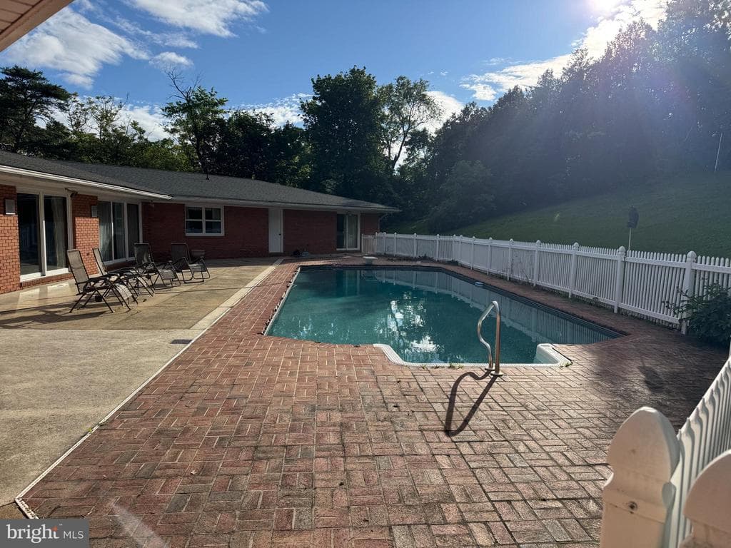 Property photo #37 for 25 Sheffield Drive, Chambersburg, PA 17201