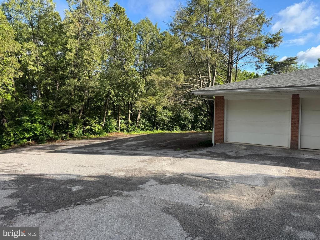 Property photo #42 for 25 Sheffield Drive, Chambersburg, PA 17201