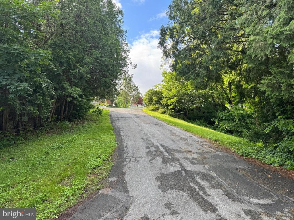 Property photo #43 for 25 Sheffield Drive, Chambersburg, PA 17201