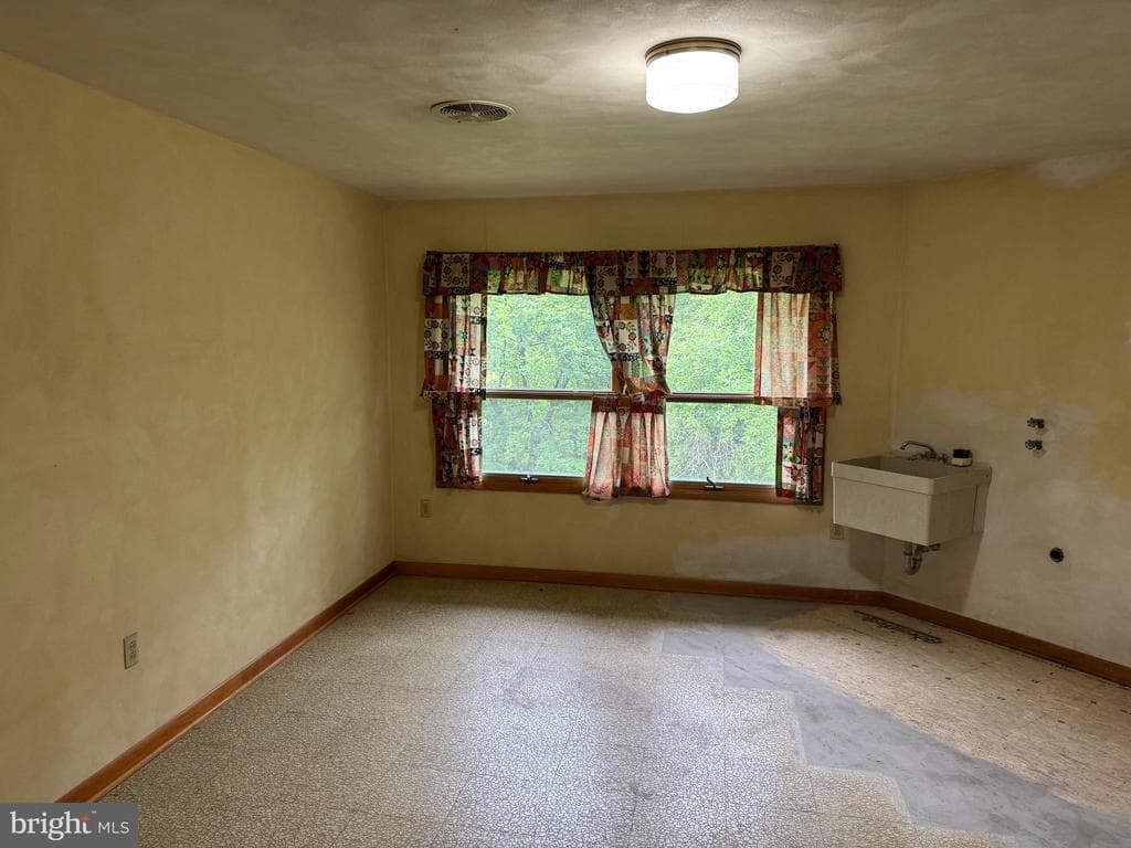 Property photo #78 for 25 Sheffield Drive, Chambersburg, PA 17201