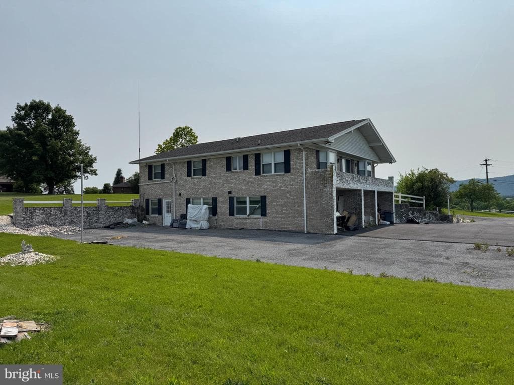 Property photo #11 for 6472 Edwards Drive, Mercersburg, PA 17236