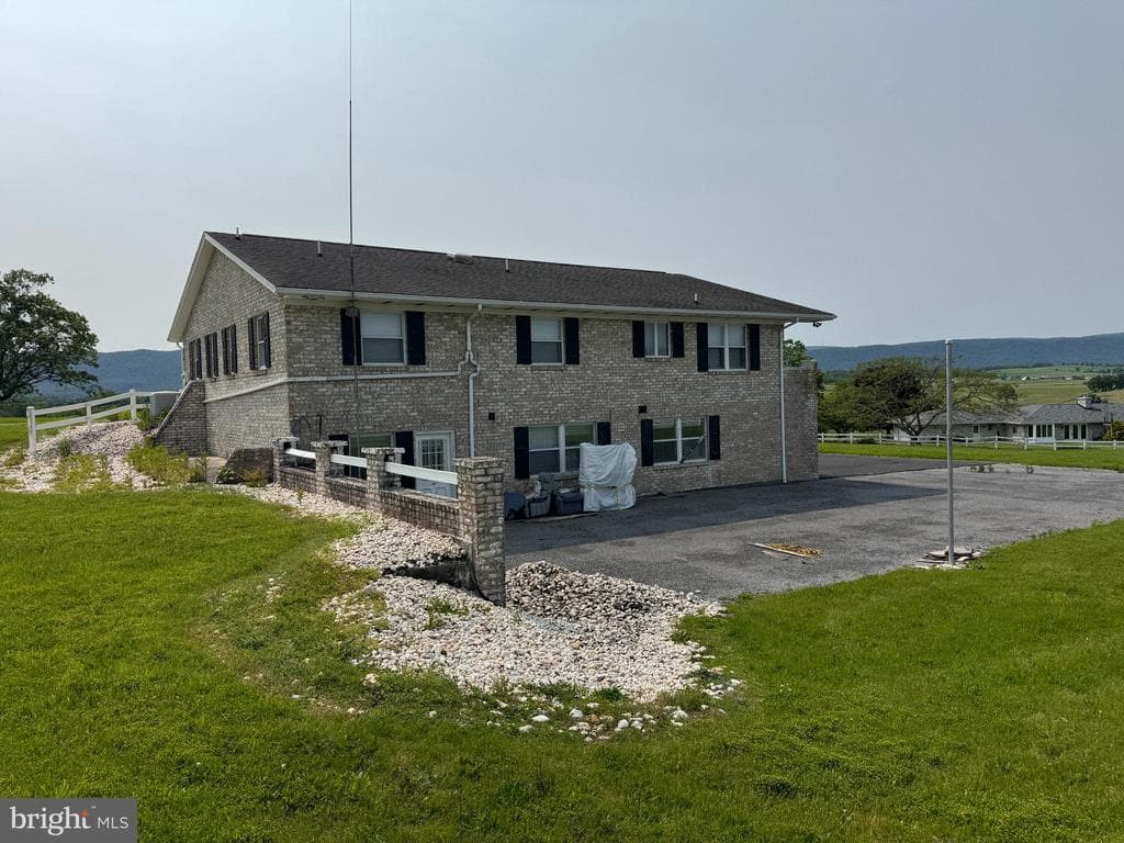 Property photo #5 for 6472 Edwards Drive, Mercersburg, PA 17236
