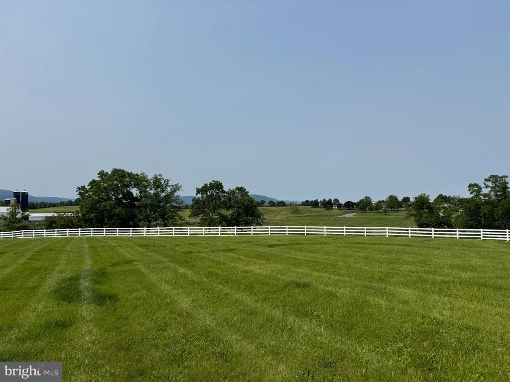 Property photo #8 for 6472 Edwards Drive, Mercersburg, PA 17236