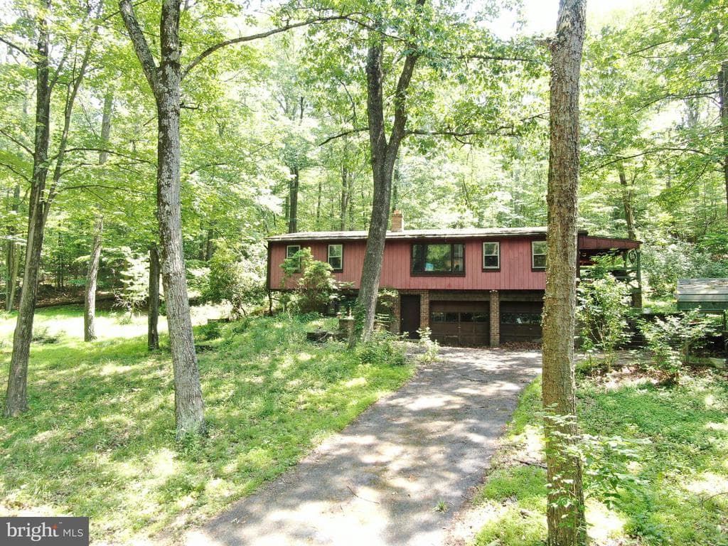 Property photo #10 for 14527 Tower Rd, Smithsburg, MD 21783