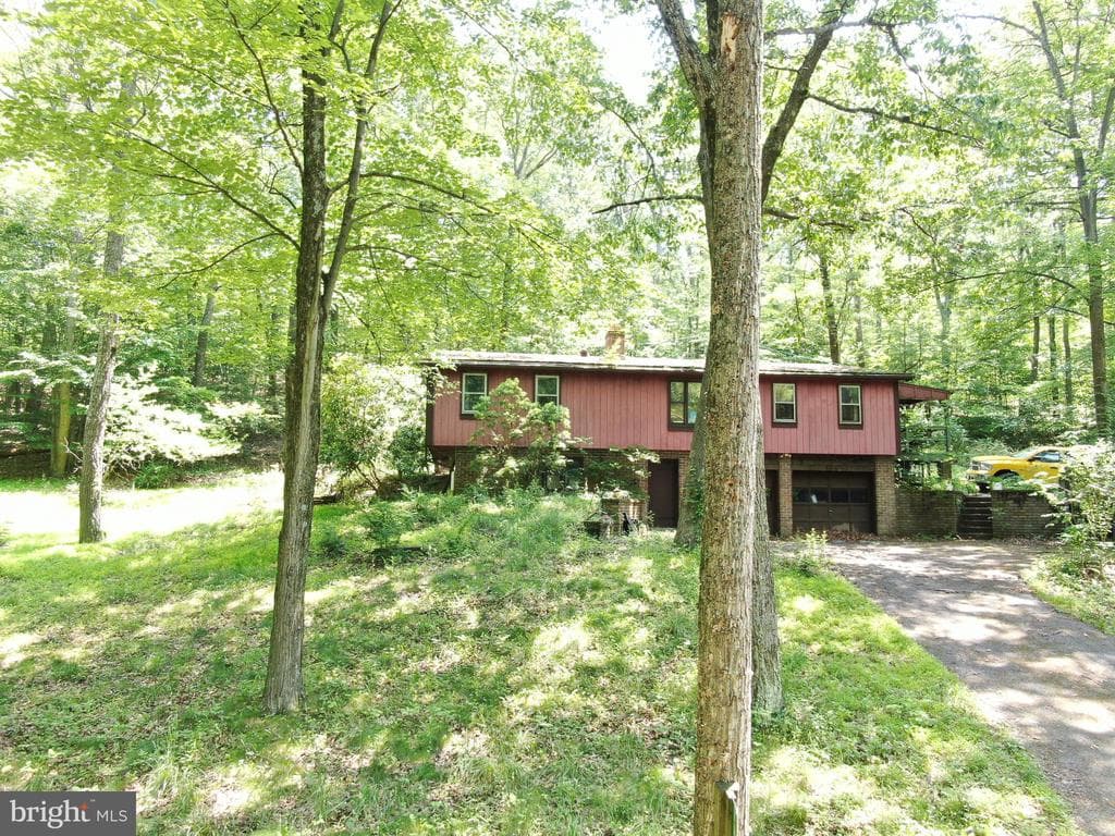 Property photo #11 for 14527 Tower Rd, Smithsburg, MD 21783