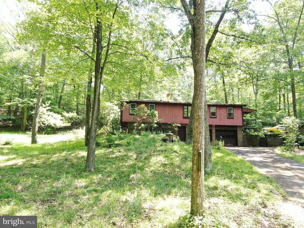Property photo #12 for 14527 Tower Rd, Smithsburg, MD 21783