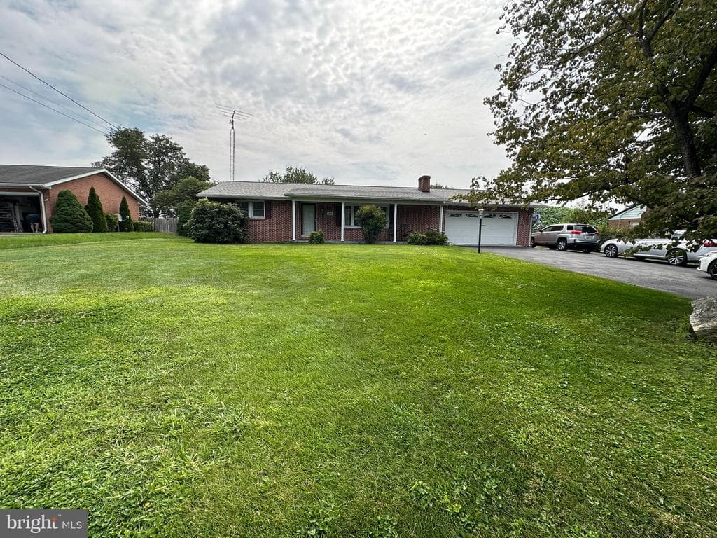Property photo #1 for 594 Shadyside Drive, Chambersburg, PA 17202