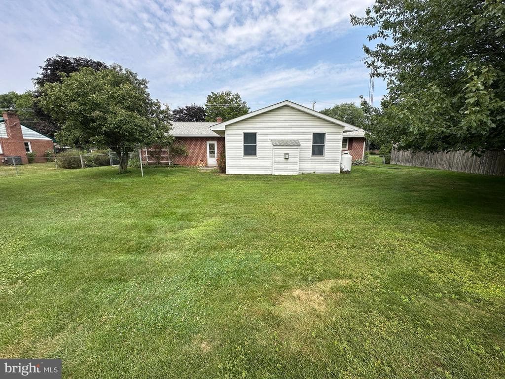 Property photo #19 for 594 Shadyside Drive, Chambersburg, PA 17202