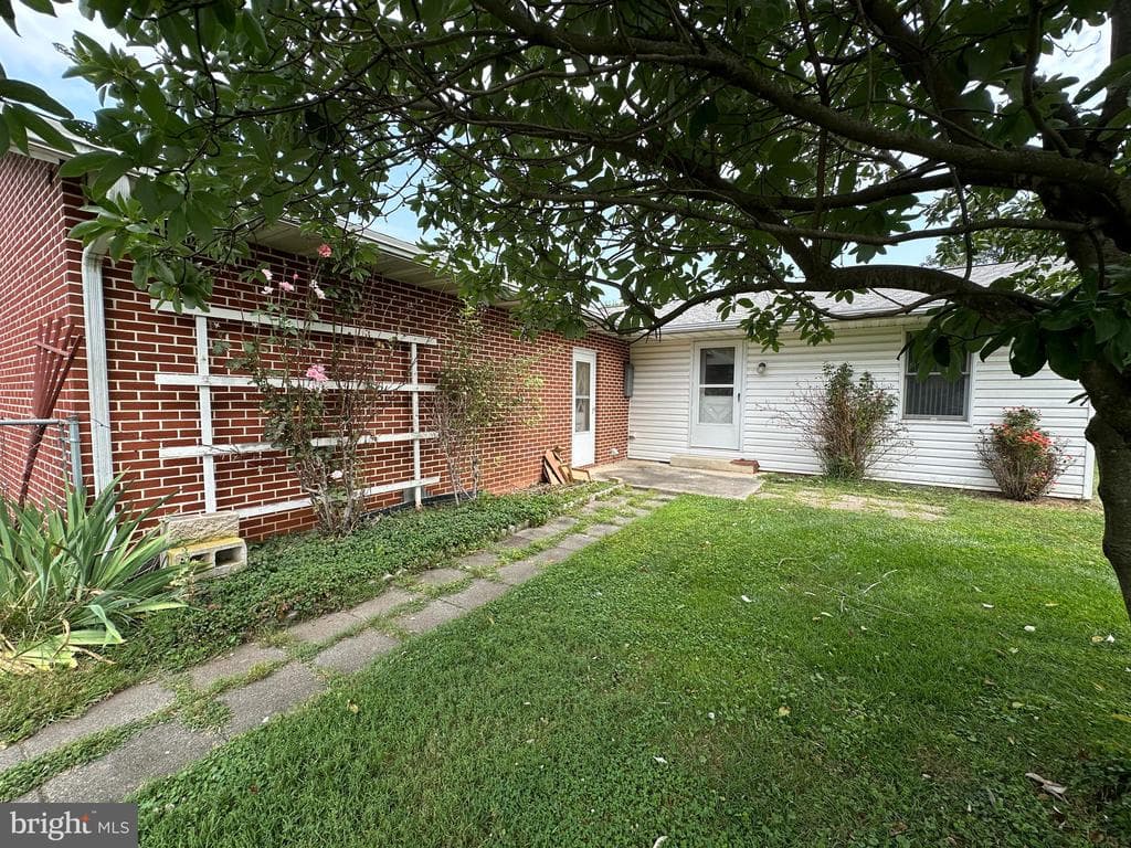 Property photo #9 for 594 Shadyside Drive, Chambersburg, PA 17202