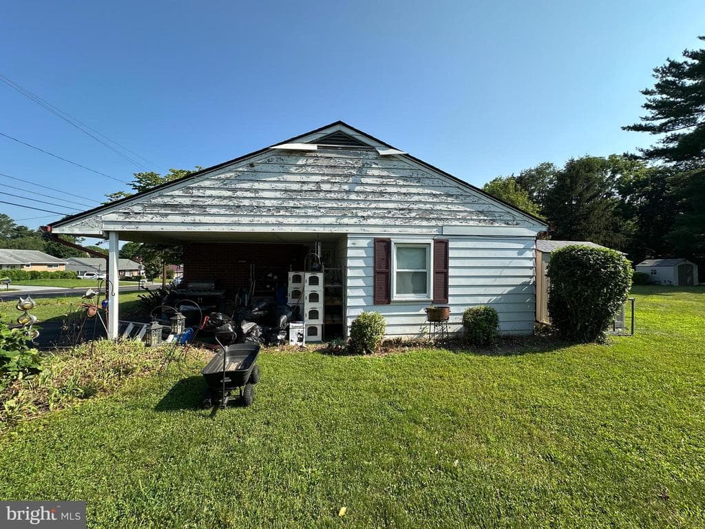 Property photo #4 for 1 N Clifton Drive, Williamsport, MD 21795