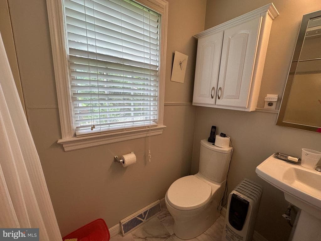 Property photo #38 for 13110 Woodburn Drive, Hagerstown, MD 21742