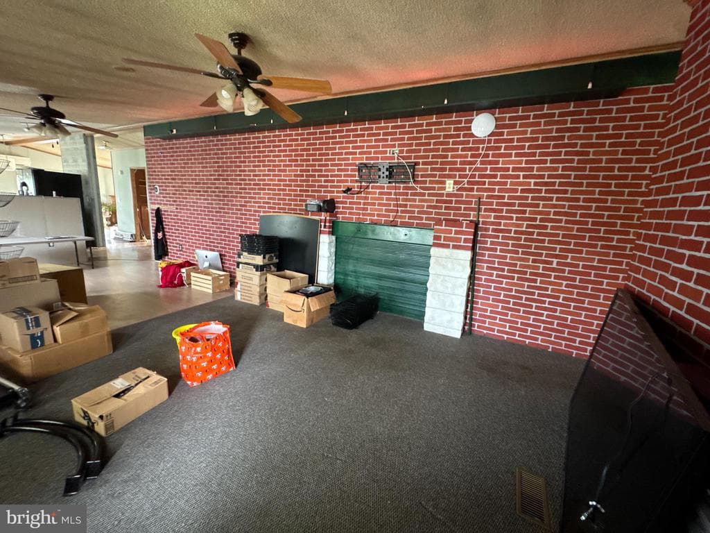 Property photo #5 for Mobile Home at 142 Pleasantwood Ave, St. Thomas, PA 17252