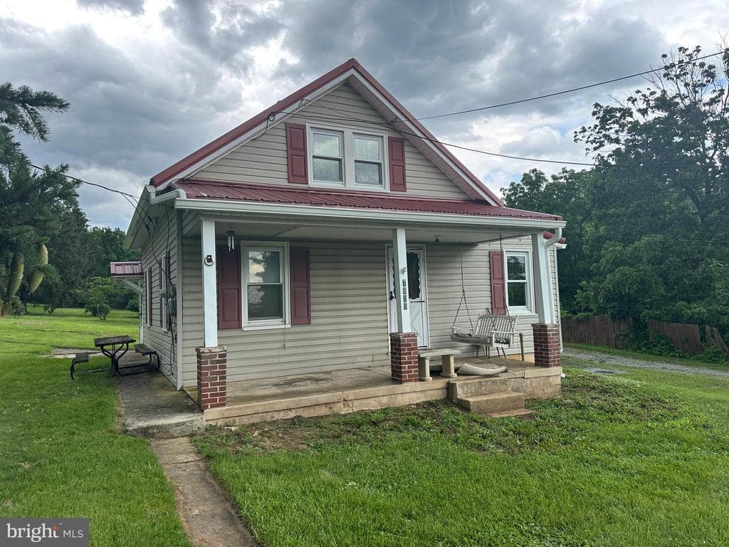 Property photo #2 for 7805 Mentzer Gap Rd, Waynesboro, PA 17268