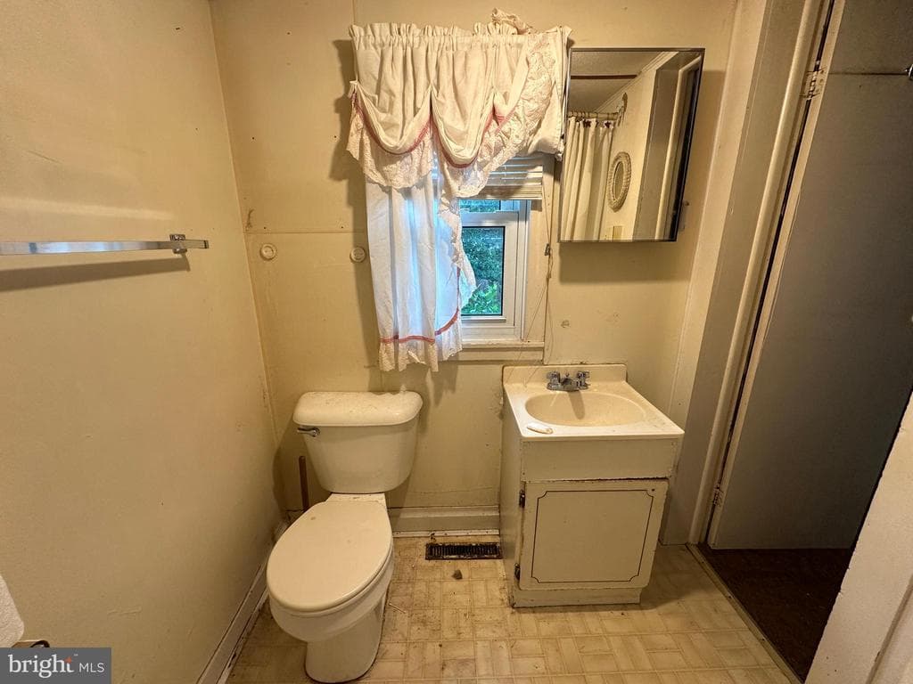 Property photo #21 for 7805 Mentzer Gap Rd, Waynesboro, PA 17268