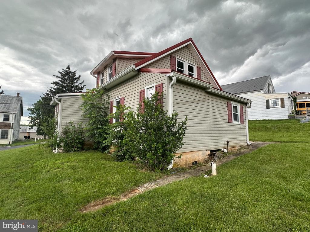 Property photo #4 for 7805 Mentzer Gap Rd, Waynesboro, PA 17268