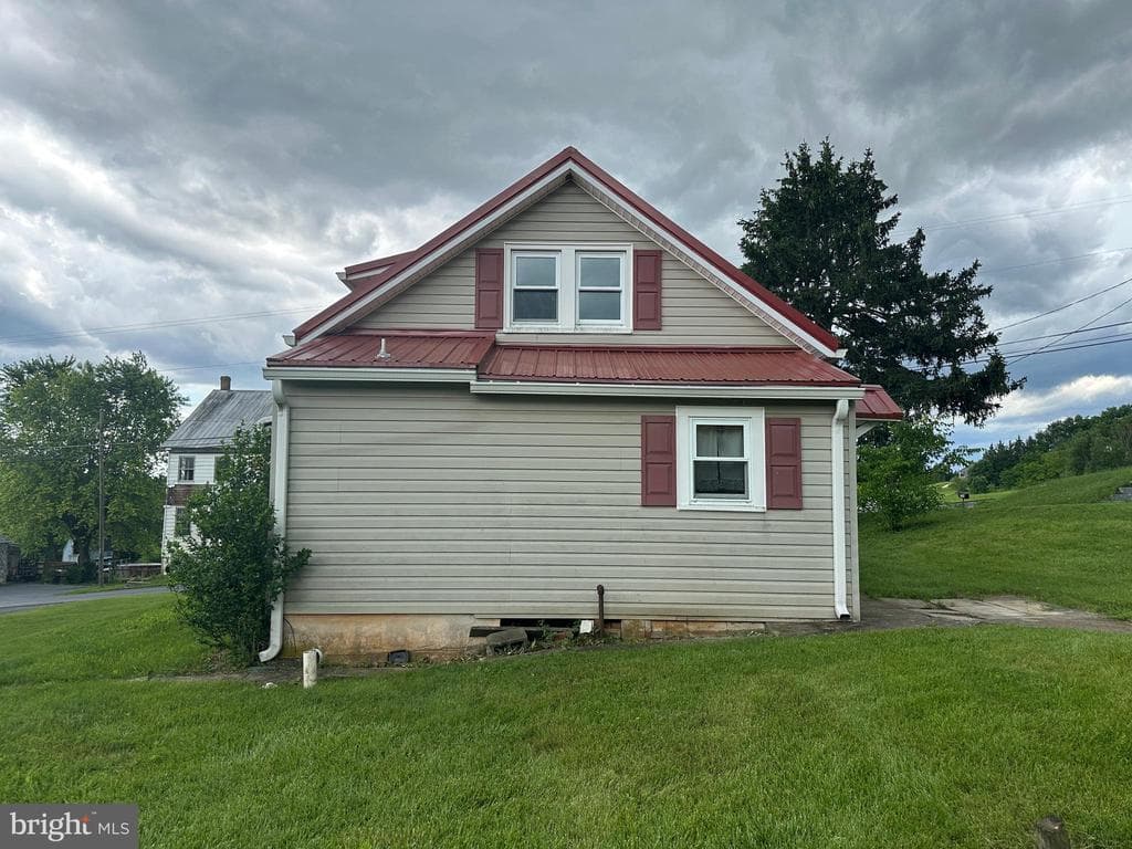 Property photo #5 for 7805 Mentzer Gap Rd, Waynesboro, PA 17268