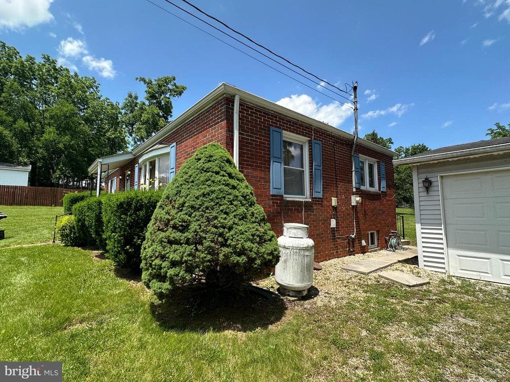 Property photo #11 for 7819 Mentzer Gap Rd, Waynesboro, PA 17268