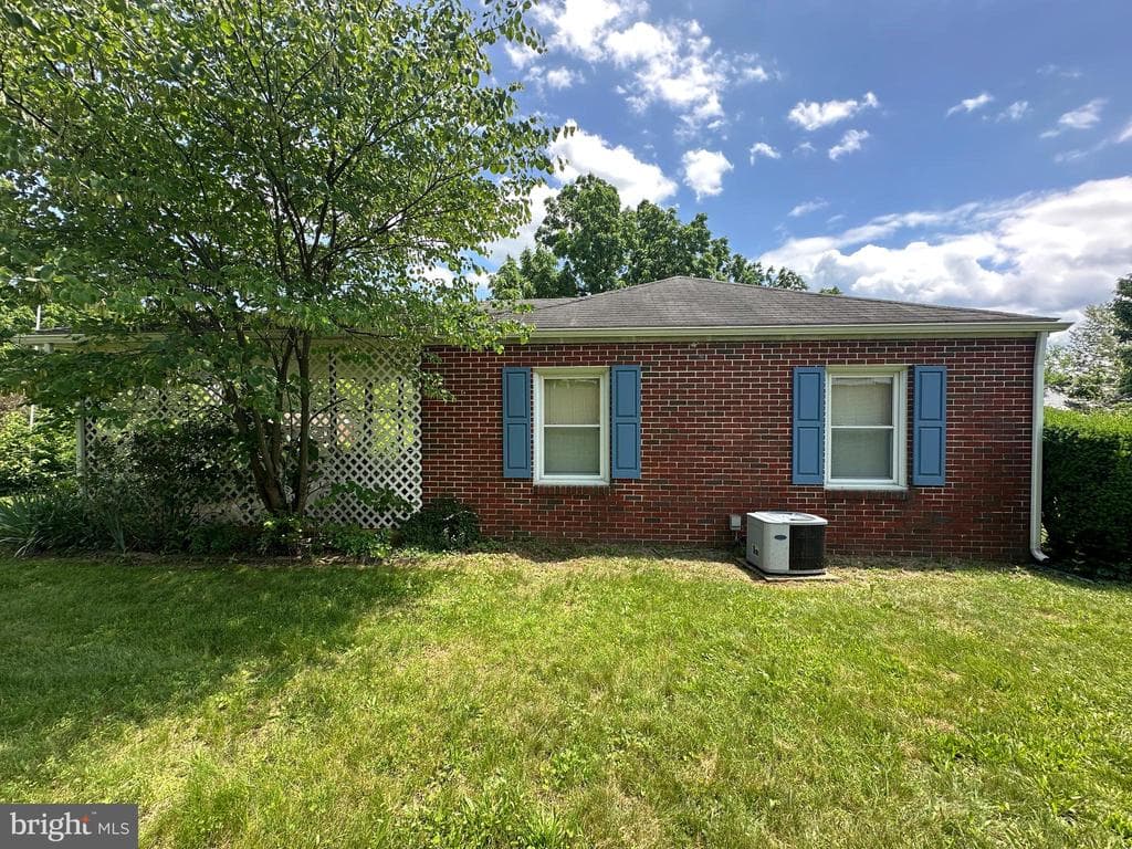 Property photo #3 for 7819 Mentzer Gap Rd, Waynesboro, PA 17268
