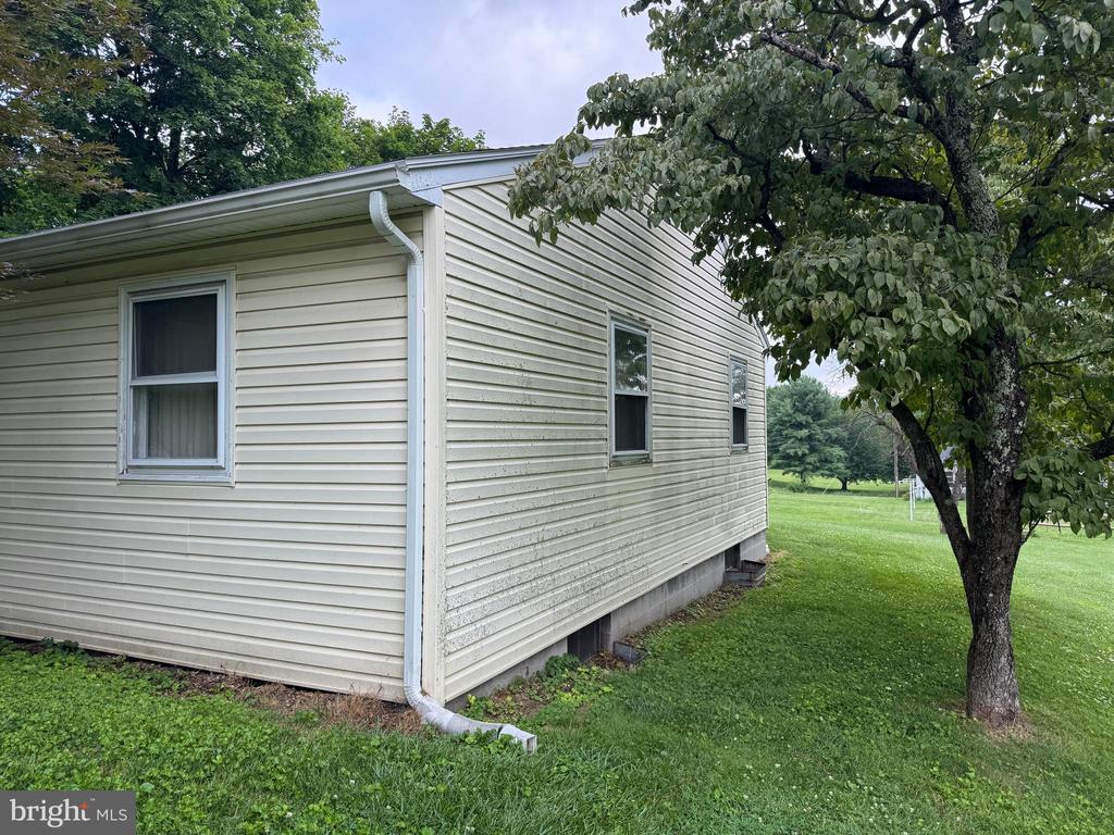 Property photo #12 for 15341 Orchard Ave, Blue Ridge Summit, PA 17214