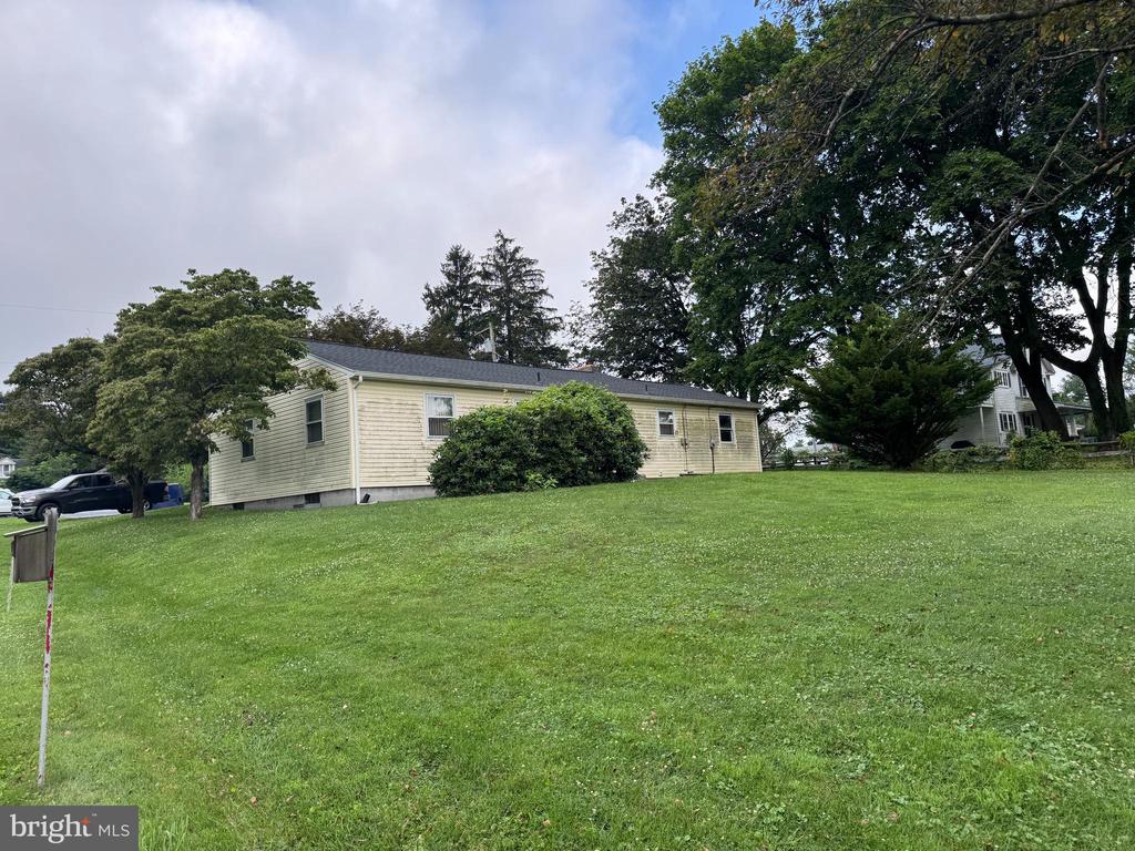 Property photo #9 for 15341 Orchard Ave, Blue Ridge Summit, PA 17214