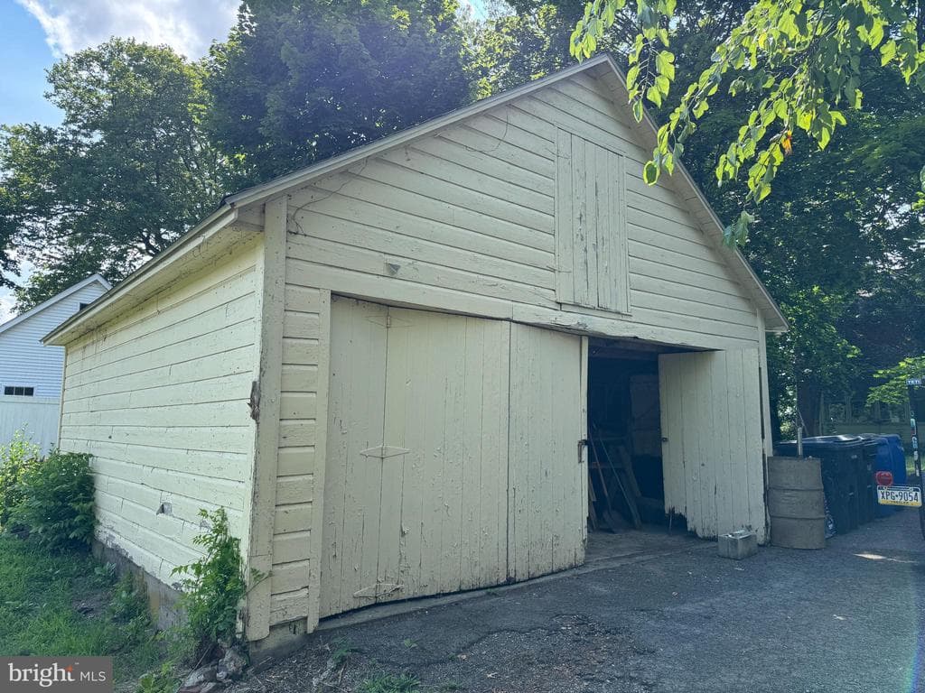 Property photo #10 for 265 E York St, Biglerville, PA 17307