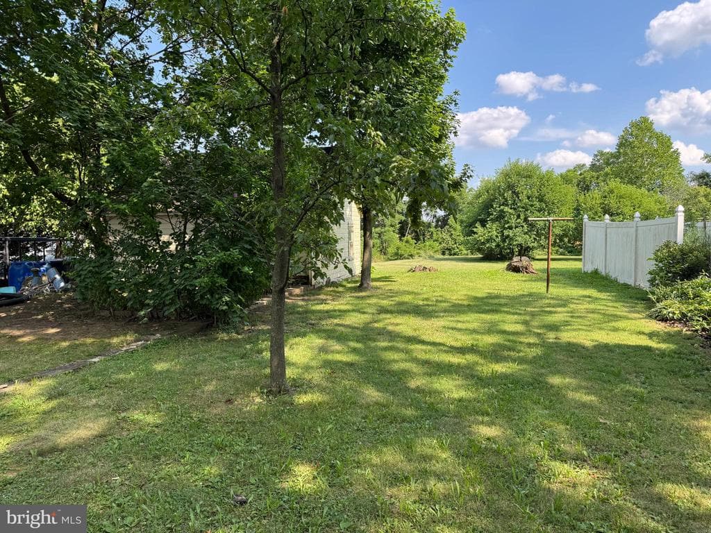 Property photo #6 for 265 E York St, Biglerville, PA 17307