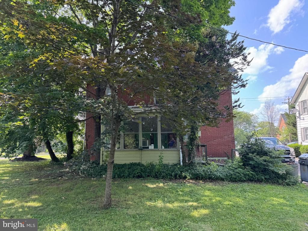 Property photo #7 for 265 E York St, Biglerville, PA 17307