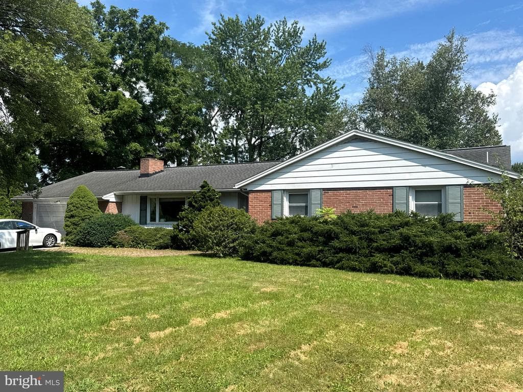 Property photo #1 for 296 Overhill Drive, Chambersburg, PA 17202