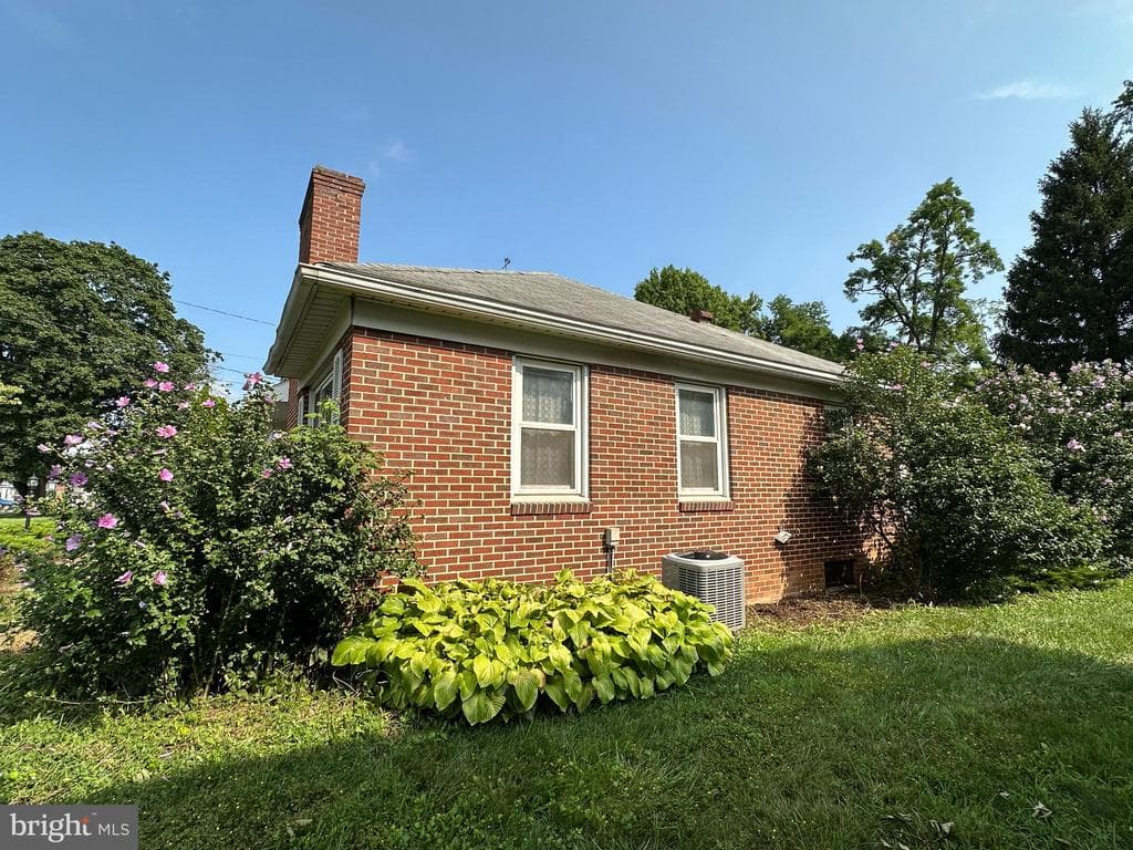 Property photo #4 for 6008 Cumberland Hwy, Chambersburg, PA 17202