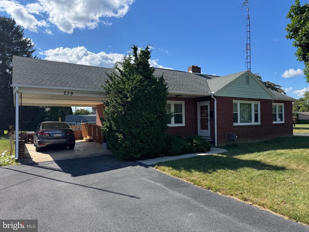 Property photo #1 for 239 Orchard Circle, Greencastle, PA 17225