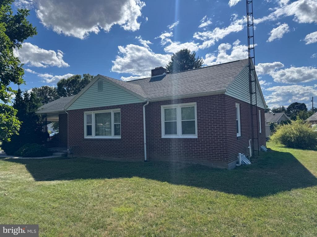 Property photo #3 for 239 Orchard Circle, Greencastle, PA 17225