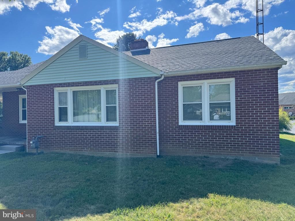 Property photo #4 for 239 Orchard Circle, Greencastle, PA 17225