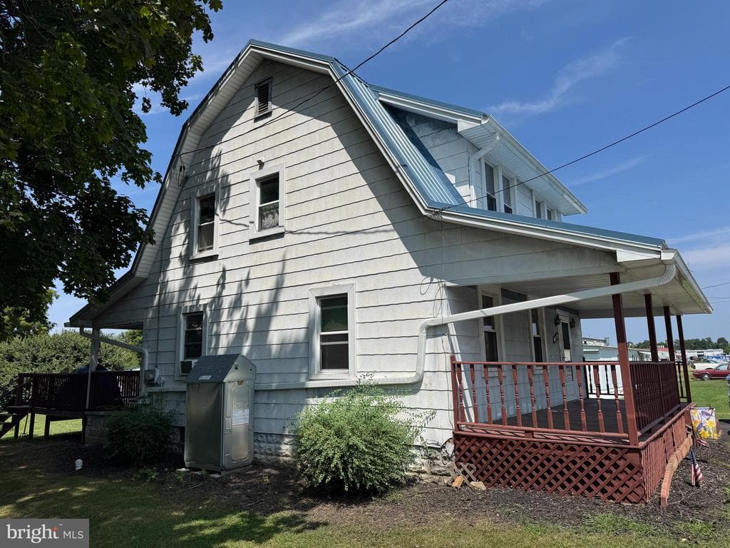 Property photo #2 for 15444 Pennsylvania Ave, Greencastle, PA 17225