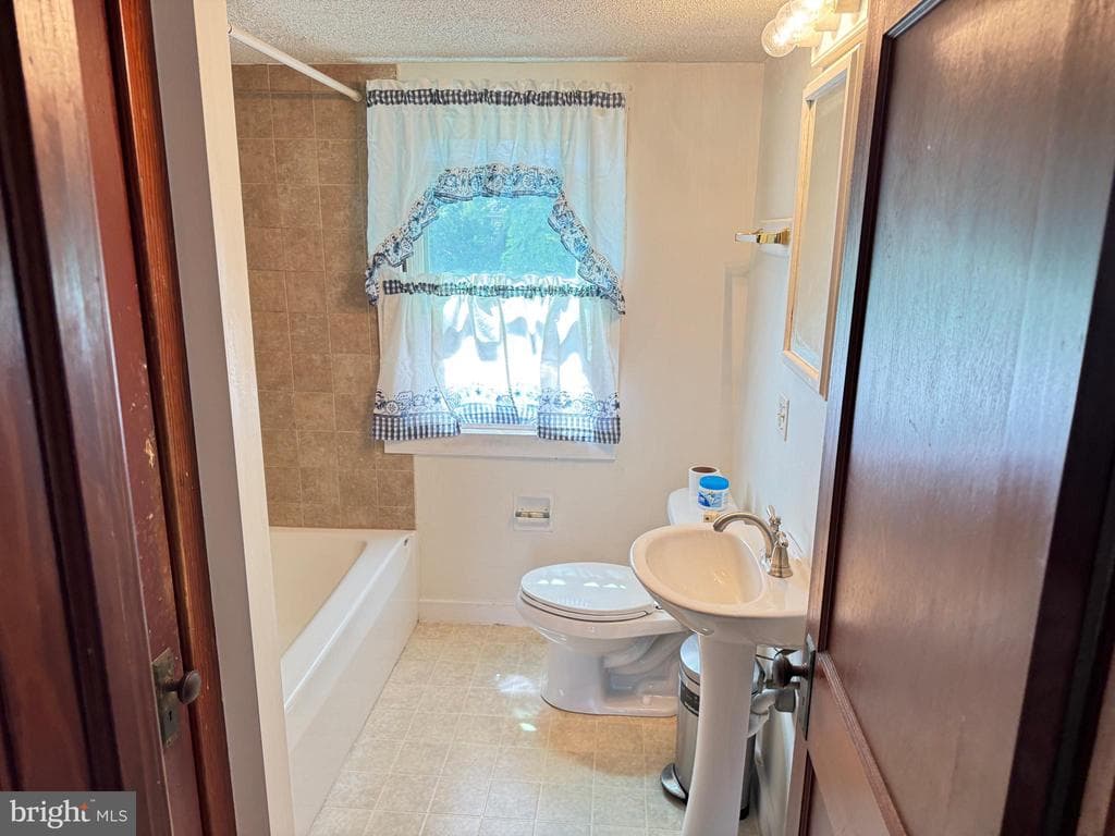 Property photo #34 for 15444 Pennsylvania Ave, Greencastle, PA 17225