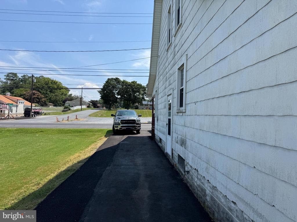 Property photo #7 for 15444 Pennsylvania Ave, Greencastle, PA 17225