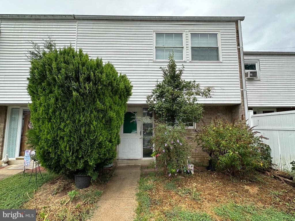 Property photo #0 for 421 Bethlehem Ct, Hagerstown, MD 21740