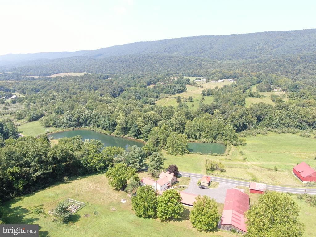 Property photo #10 for 7160 Little Cove Rd, Mercersburg, PA 17236