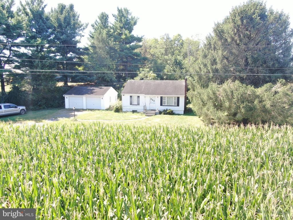 Property photo #1 for 4594 Salem Church Rd, Waynesboro, PA 17268